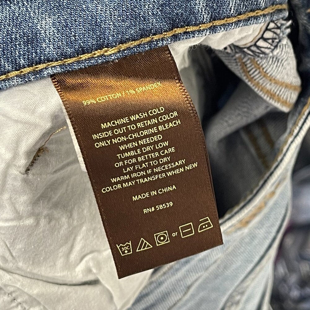 18W - KUT FROM THE KLOTH - KATY Boyfriend Short Distressed Denim Jean Short NEW - Picture 10 of 12
